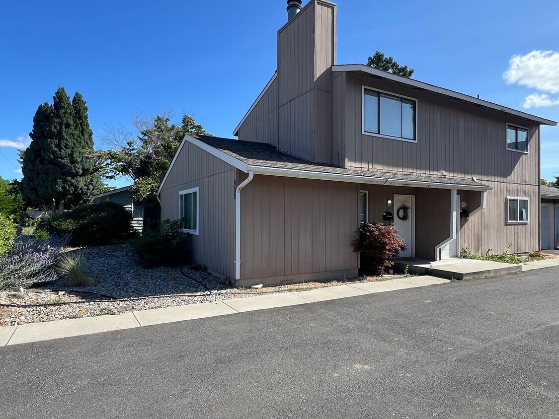 Foto principal - 909 Gellatly St