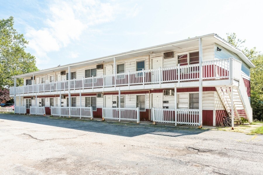 Foto principal - 474 W 14th Pl