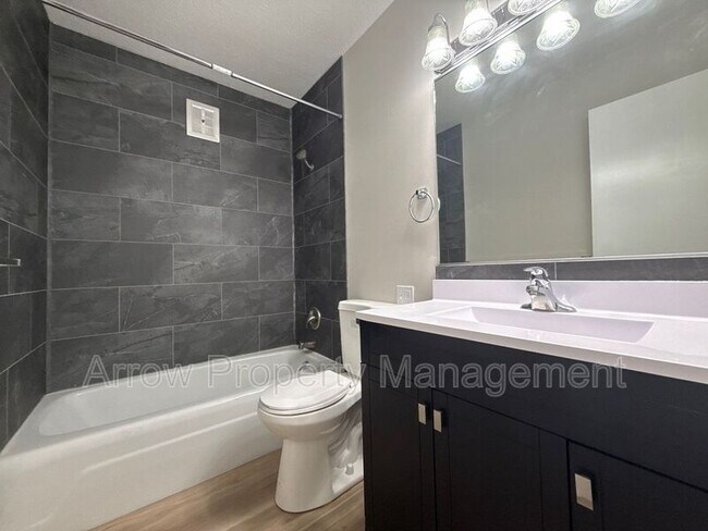 Foto del edificio - 905 5th St