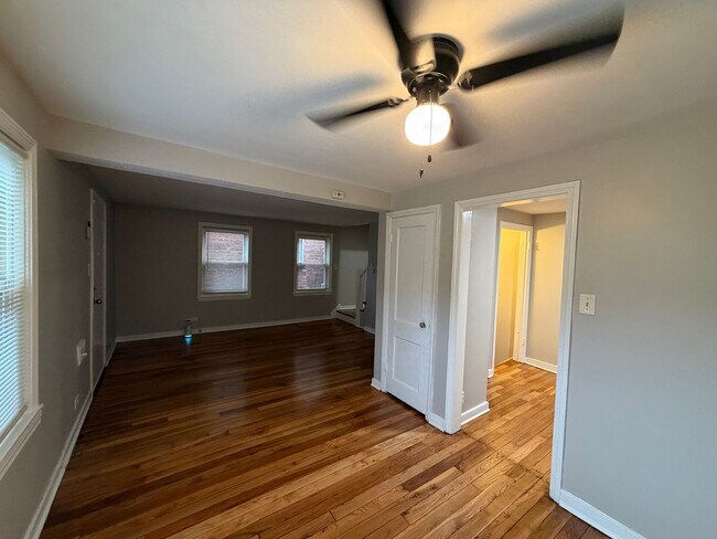 Foto del edificio - 8339 S Hamilton Ave