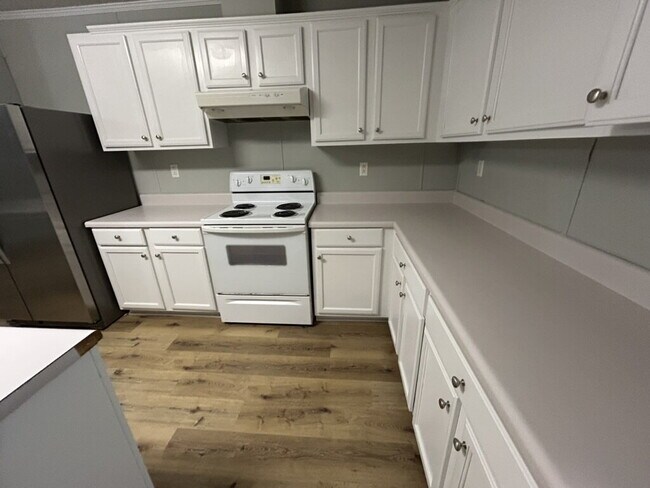 Foto del edificio - "Spacious 3-Bed, 2-Bath Home on Whiteaker Springs Rd, Cookeville!"