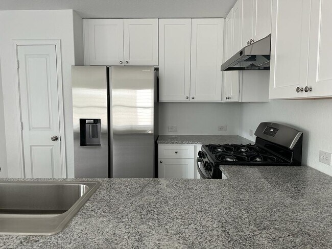 Foto del edificio - 9506 Strand Ct
