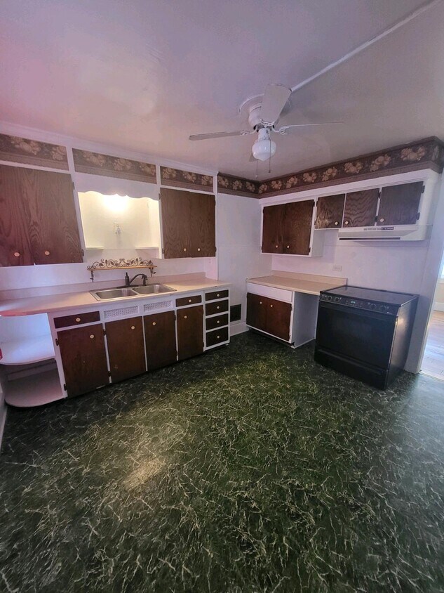 Kitchen - 430 5th St