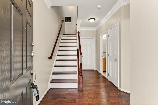 Building Photo - 42627 Homefront Terrace