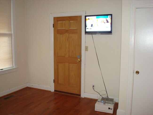 Living Room - 1034 Redgate Ave