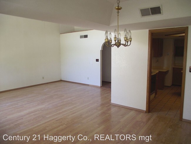 Foto del edificio - 7013 Espanola Ln