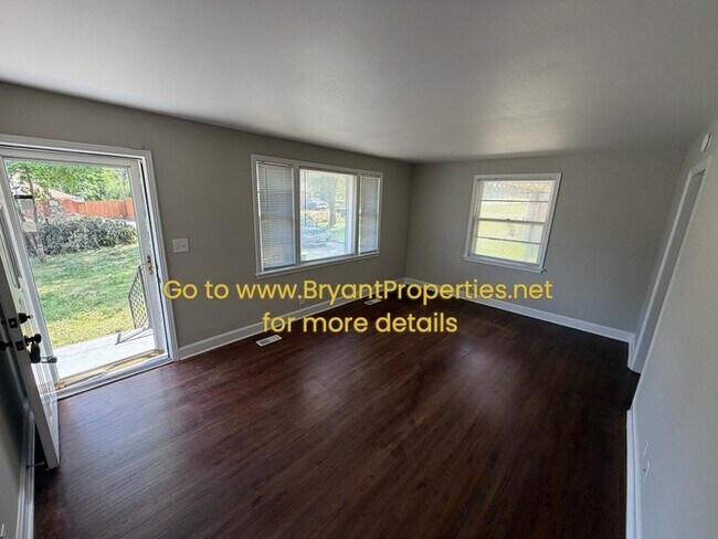 Building Photo - 2914 Lakeland Dr