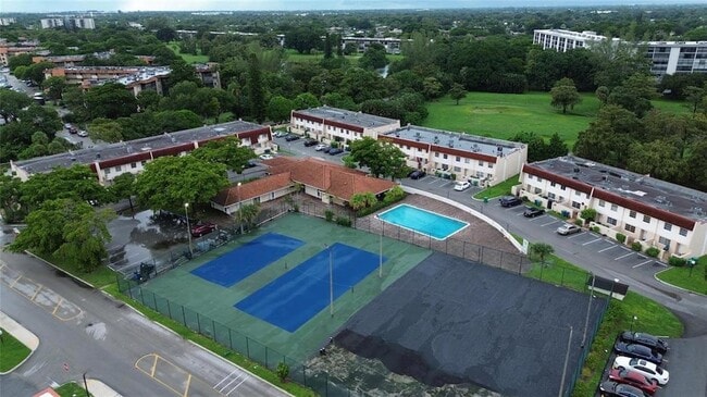 Photo - 4152 Inverrary Dr Apartment