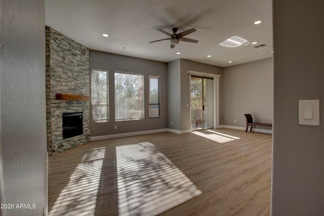 Building Photo - 16420 N Thompson Peak Pkwy