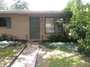 Building Photo - 220 Cherokee Ct