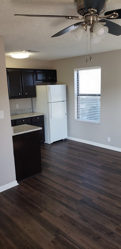 Foto principal - Deer Park Apartments - 737