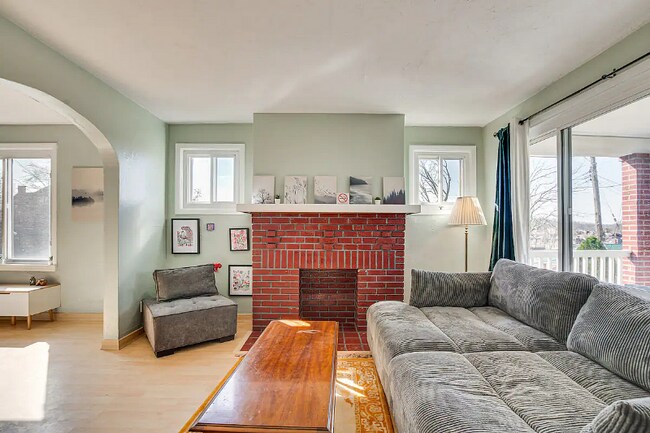 Building Photo - 1301 Kenberma Ave
