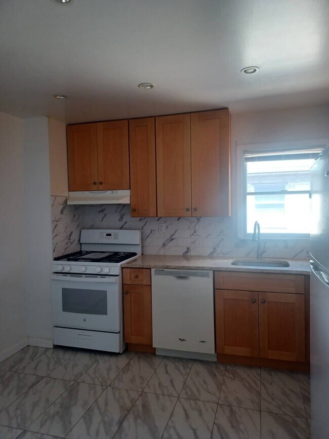 Foto del edificio - 156- 49-156-75 75th St