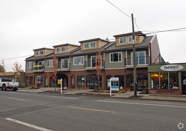 Building Photo - 5516-5530 SE Woodstock Blvd