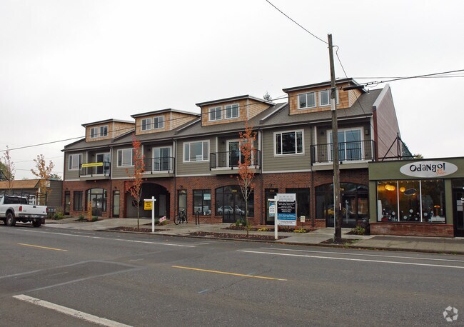 Foto del edificio - 5516-5530 SE Woodstock Blvd
