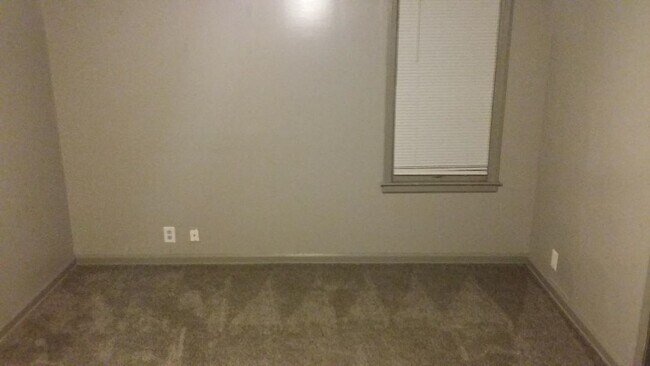 Foto del edificio - 1417 W Short Ave