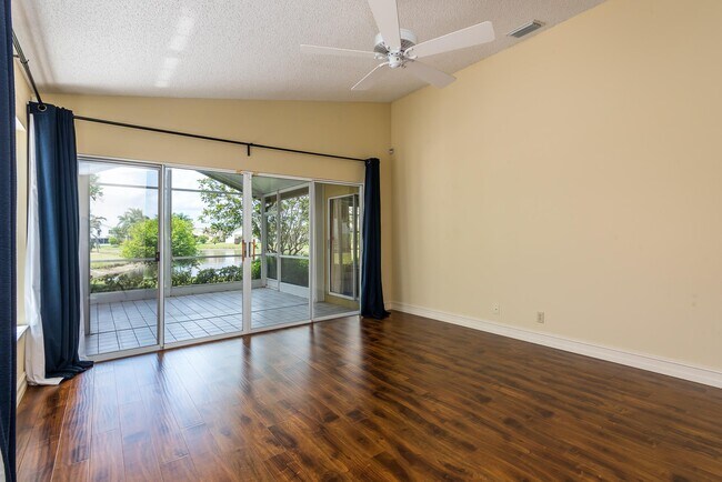 Foto del edificio - 8889 Odell Dr