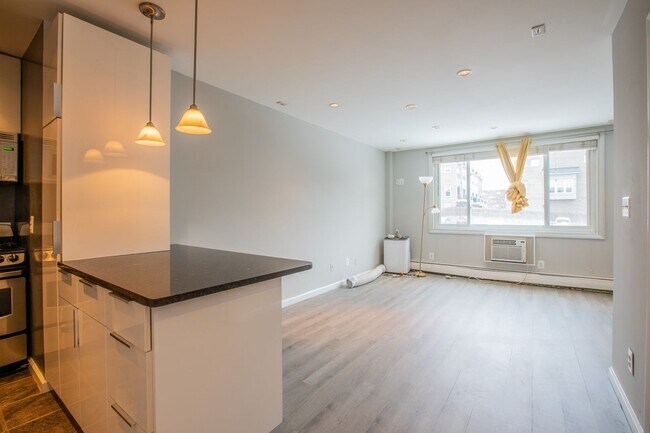Foto del edificio - Stunning Studio Condo in Edgewood!