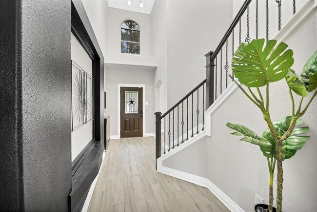 Building Photo - 6203 Pebble Canyon Ct