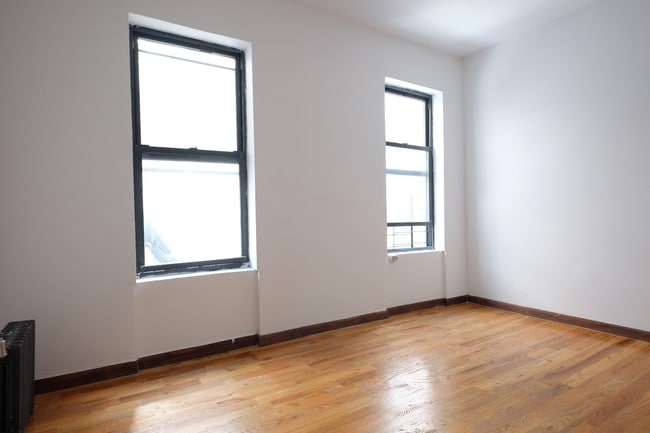 Building Photo - 525 W 135th St