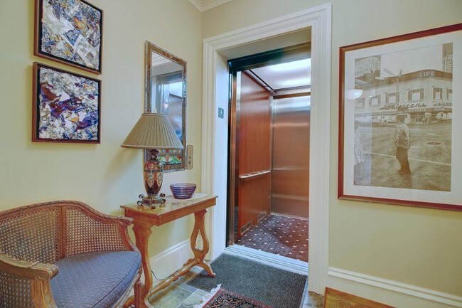 Foto del edificio - Exclusive Penthouse Apartment