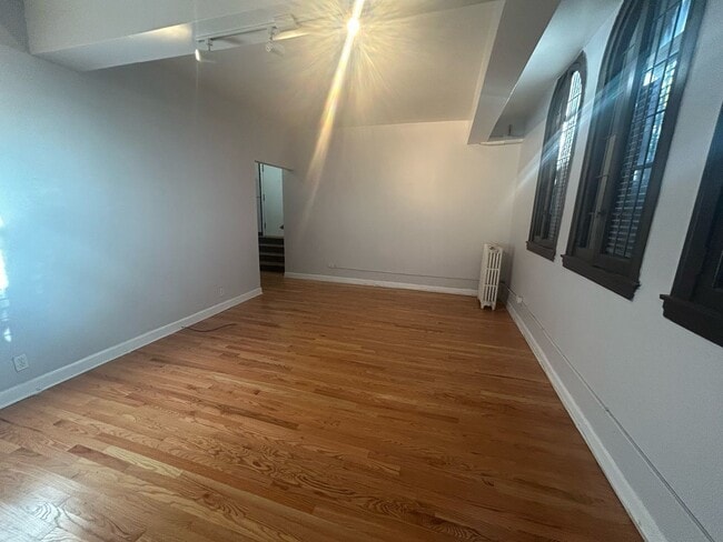 Foto del edificio - 4515 N Wolcott Ave