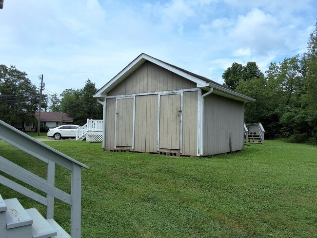 Building Photo - Cozy 2 Bed 1.5 Bath Duplex