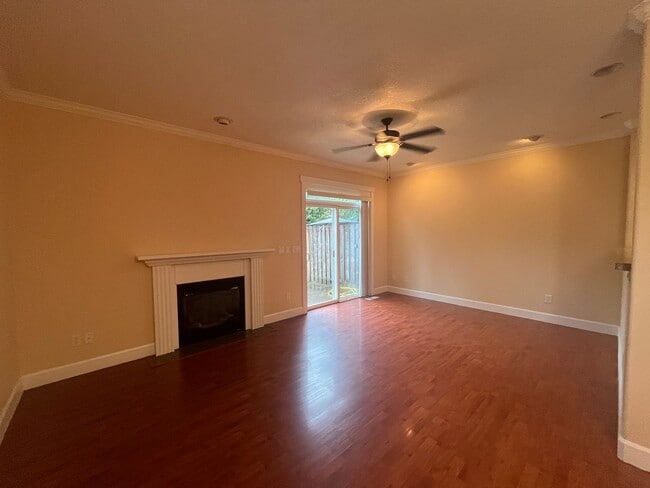 Foto del edificio - 1242 SE Roberts Ave