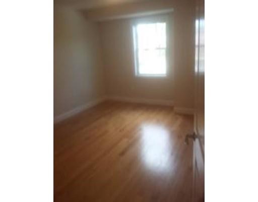 Building Photo - 277 Pawtucket St