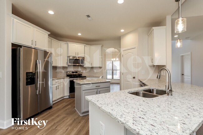 Foto del edificio - 766 Buffalo Frd Dr