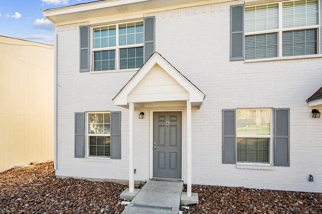 Building Photo - 2914 Prairie Flower Cir