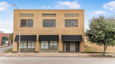 Building Photo - 308 St Louis St