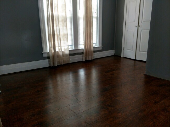 Bedroom - 132 Bowers Ave