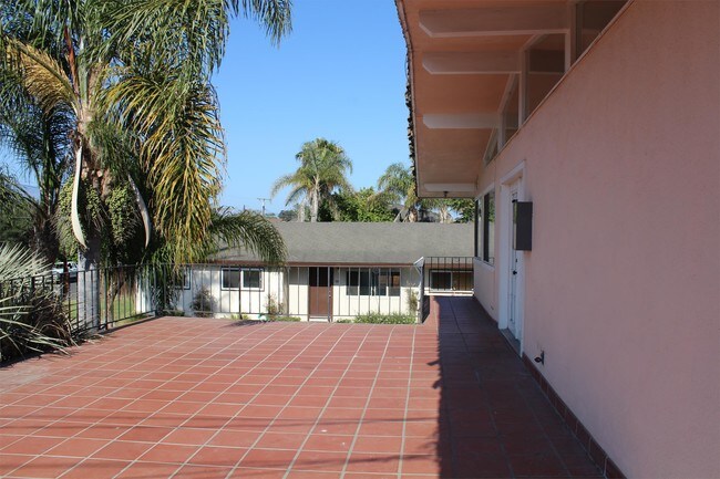 Building Photo - 6657 Sueno Rd