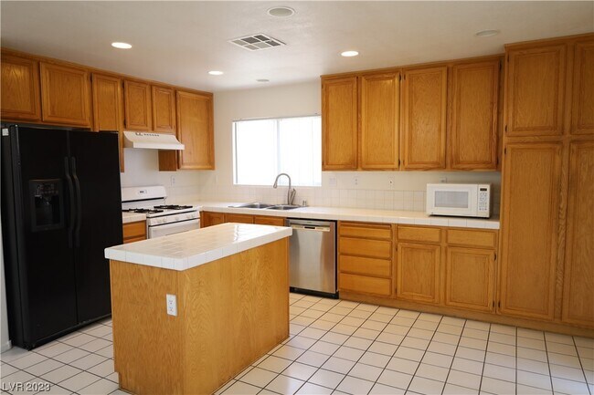 Foto del edificio - 8940 Libertyvale Dr