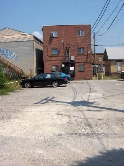 Rear - 1539 4th Ave