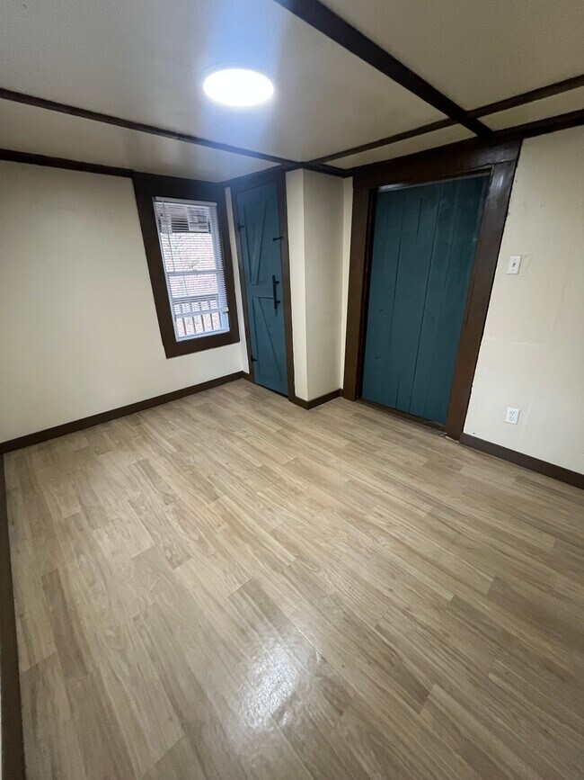 Foto del edificio - 826 Marcum Rd