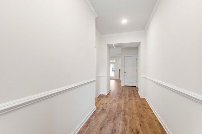 Foto del edificio - Beautifully Appointed Townhome in Prime Ho...
