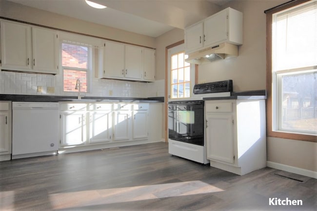 Building Photo - 2 Bedroom House in Boone