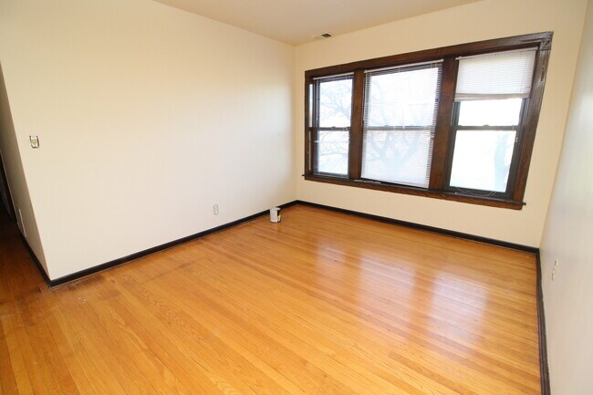 Foto del edificio - 1728 W Juneway Terrace