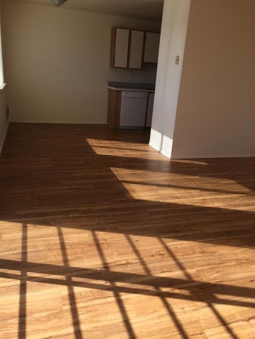 Building Photo - 2 bedroom in Seattle WA 98103