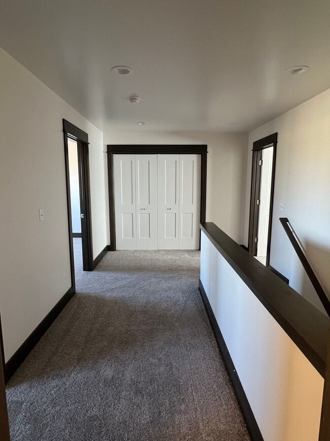 Building Photo - 2021 Windjammer Wy