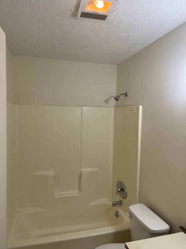 125 Maple St Unit 105, Pendleton, SC 29670 Apartments in Pendleton