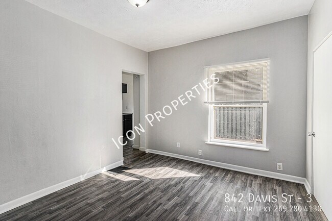 Foto del edificio - Renovated Studio!