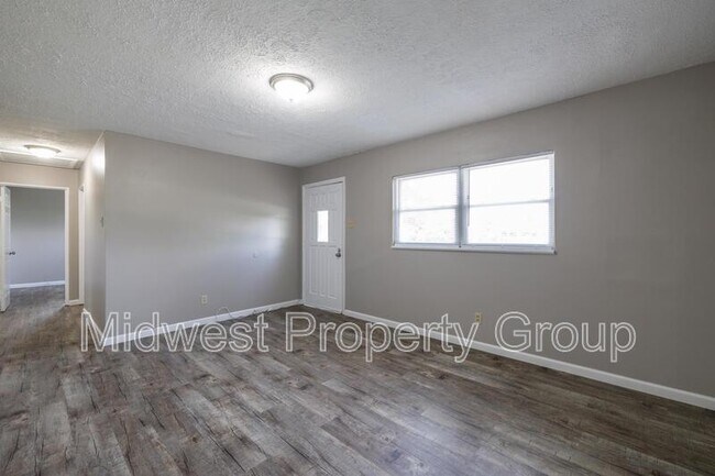Building Photo - 1426 East Pitman Avenue