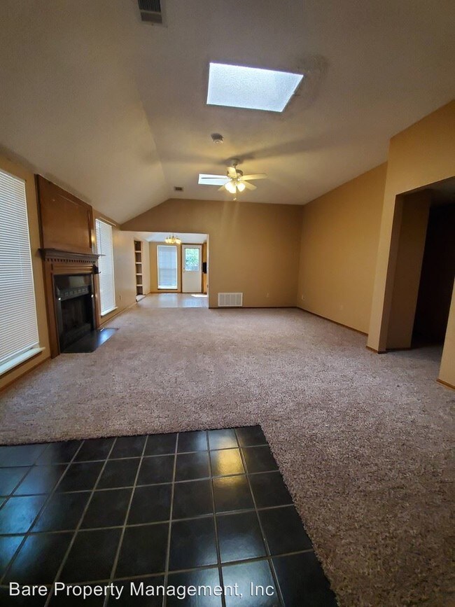 Building Photo - 2 br, 2 bath House - 2103 Lakecrest Drive