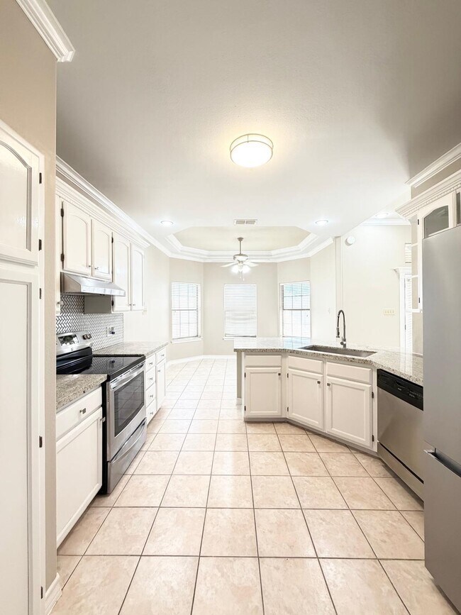 Foto del edificio - 2413 Sutton Ct