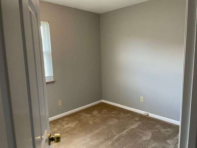Building Photo - Ranch Style Home with Basement for Rent!