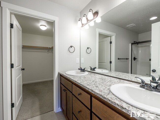 Foto del edificio - KleierD