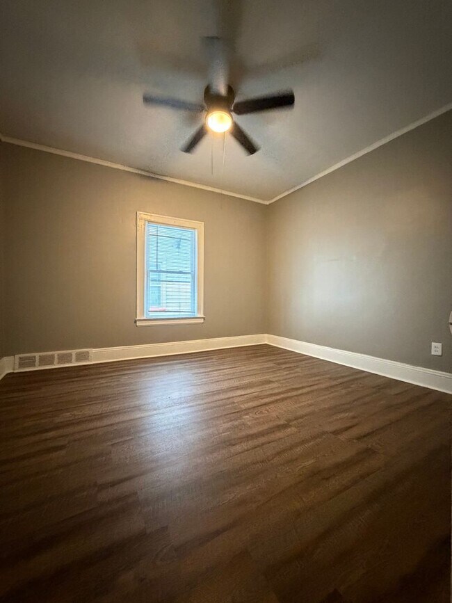 Foto del edificio - 457 E 148th St